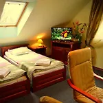 Spinaker Hotel