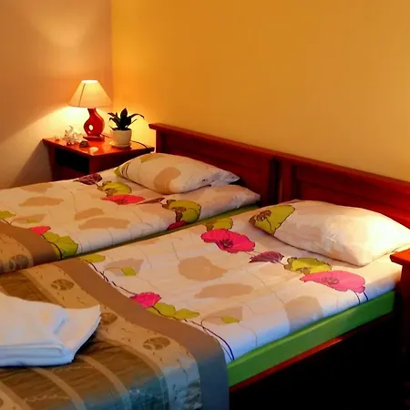 מלון Spinaker 4*