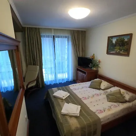 Spinaker Hotel 4*